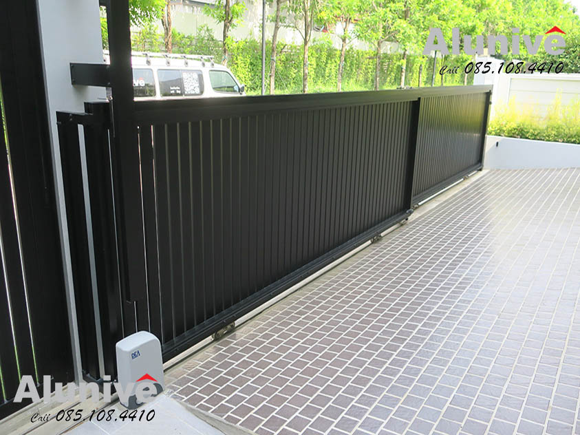 Double Panal Aluminium Sliding Gate @The Marq Pinklow-Sai2