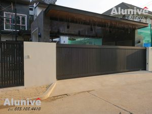 Extra Long Single Sliding Gate Aluminum 8 meter @ กฤษดานคร พุธมณฑลสาย3